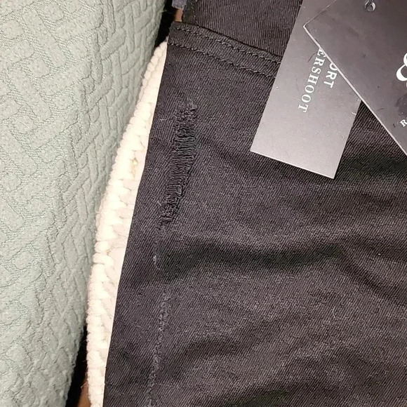 Rock and Republic Black Distressed Shorts NWT - Picture 3 of 6